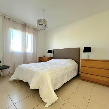 Logement Thermale Et De Tourisme Les Acacias 2 Jonzac Luaran gambar