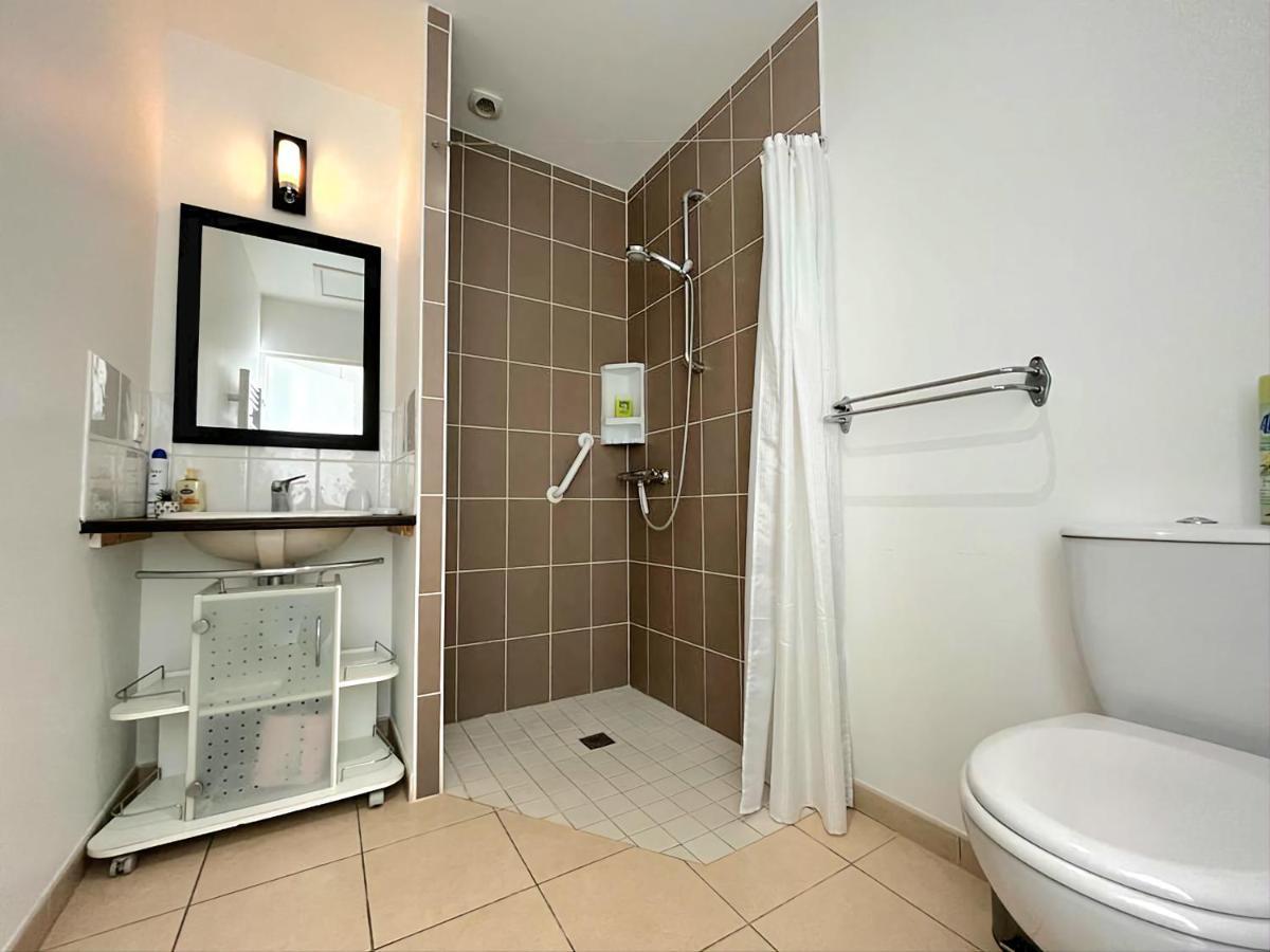 Logement Thermale Et De Tourisme Les Acacias 2 Jonzac Luaran gambar