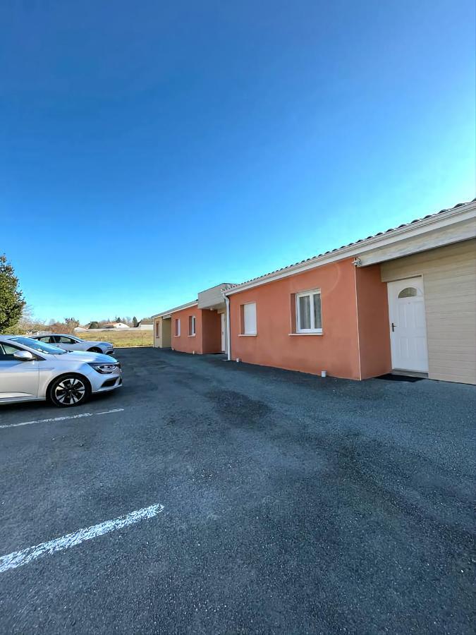 Logement Thermale Et De Tourisme Les Acacias 2 Jonzac Luaran gambar