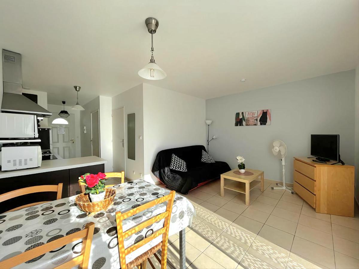 Logement Thermale Et De Tourisme Les Acacias 2 Jonzac Luaran gambar
