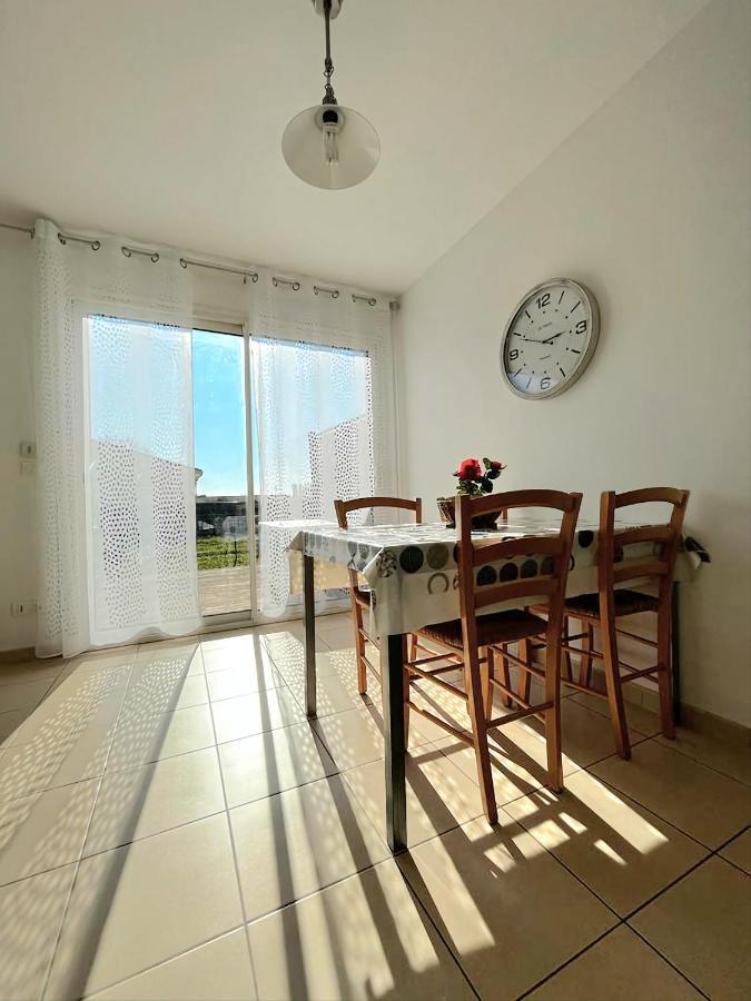 Logement Thermale Et De Tourisme Les Acacias 2 Jonzac Luaran gambar